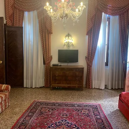 Lejlighed San Polo Corner Porzione Piano Nobile